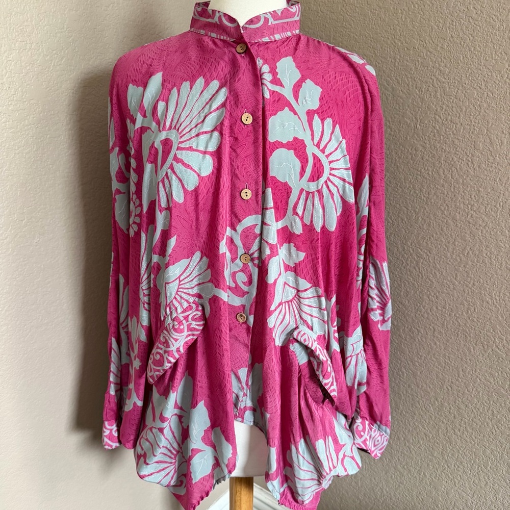 Kantha Bae Boho Fuchsia Floral Tunic Top • Free Size • Button Front • Pockets - Picture 4 of 10
